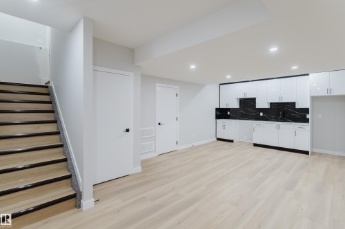 15108 14 Street, Edmonton, AB - Indoor