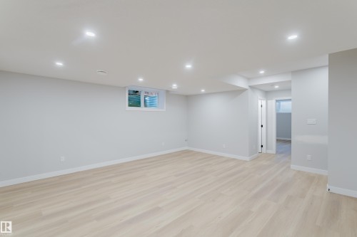 15108 14 Street, Edmonton, AB - Indoor