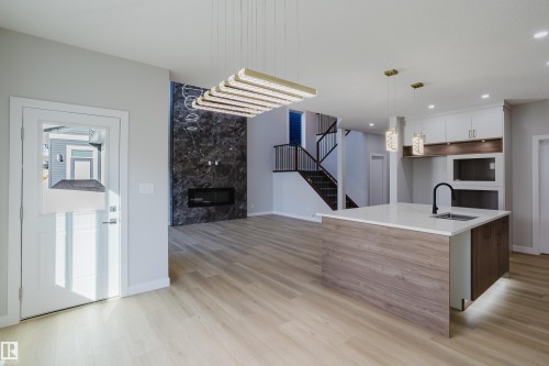15108 14 Street, Edmonton, AB - Indoor Photo Showing Kitchen