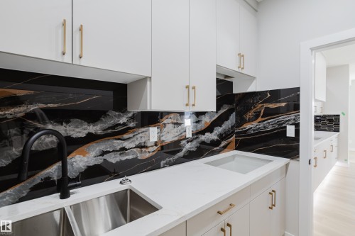 15108 14 Street, Edmonton, AB - Indoor Photo Showing Kitchen