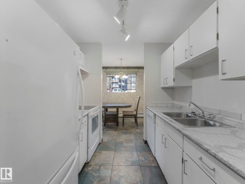 3 10836 116 Street, Edmonton, AB - Indoor Photo Showing Kitchen With Double Sink
