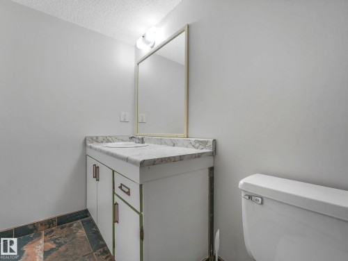 3 10836 116 Street, Edmonton, AB - Indoor Photo Showing Bathroom