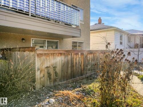 3 10836 116 Street, Edmonton, AB - Outdoor