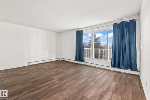 425 8604 Gateway Boulevard, Edmonton, AB - Indoor Photo Showing Other Room