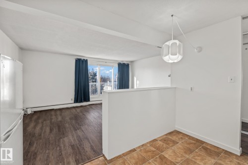 425 8604 Gateway Boulevard, Edmonton, AB - Indoor Photo Showing Other Room