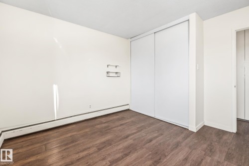 425 8604 Gateway Boulevard, Edmonton, AB - Indoor Photo Showing Other Room