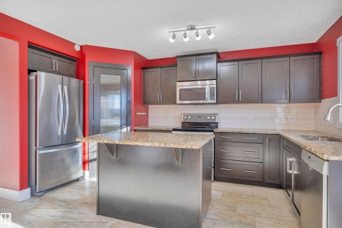 29 Southbridge Crescent, Calmar, AB - Indoor Photo Showing Kitchen With Upgraded Kitchen
