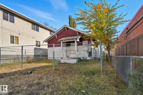 11112 97St, Edmonton, AB - Outdoor