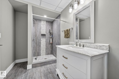 1 Wembley, Fort Saskatchewan, AB - Indoor Photo Showing Bathroom