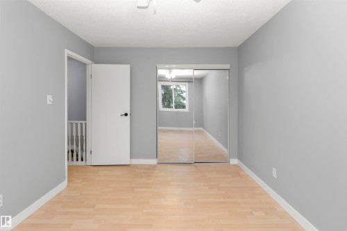 18 Willowdale Place, Edmonton, AB - Indoor Photo Showing Other Room
