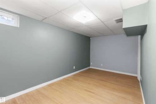 18 Willowdale Place, Edmonton, AB - Indoor Photo Showing Other Room