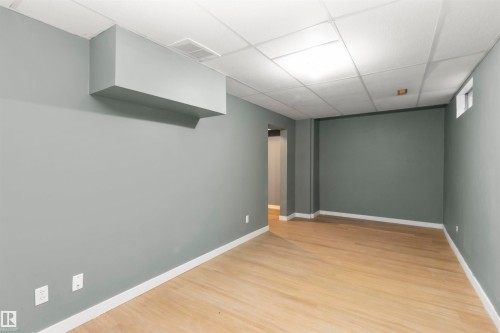 18 Willowdale Place, Edmonton, AB - Indoor Photo Showing Other Room