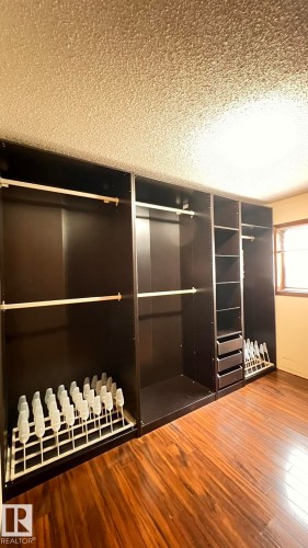 17324 92 Avenue, Edmonton, AB - Indoor