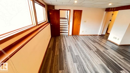 17324 92 Avenue, Edmonton, AB - Indoor Photo Showing Other Room