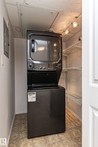 302 17407 99 Avenue, Edmonton, AB - Indoor Photo Showing Laundry Room