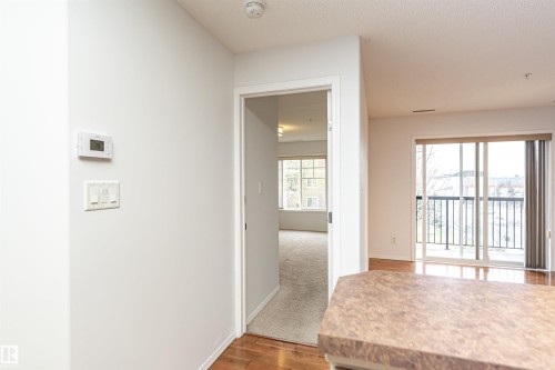 302 17407 99 Avenue, Edmonton, AB - Indoor Photo Showing Other Room