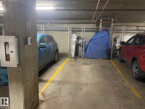 302 17407 99 Avenue, Edmonton, AB - Indoor Photo Showing Garage