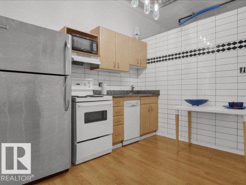 #708 10024 Jasper Avenue, Edmonton, AB - Indoor Photo Showing Kitchen