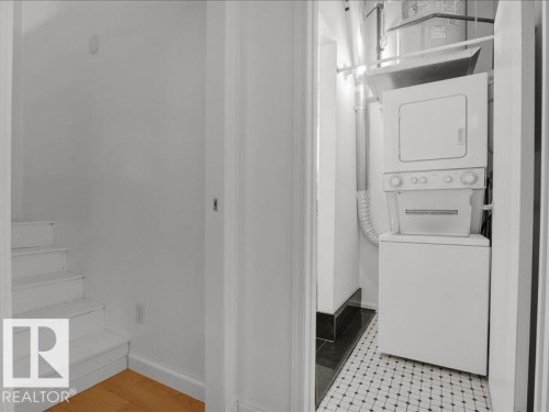 #708 10024 Jasper Avenue, Edmonton, AB - Indoor Photo Showing Laundry Room