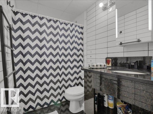 #708 10024 Jasper Avenue, Edmonton, AB - Indoor Photo Showing Bathroom