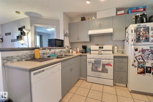 416 14708 50 Street, Edmonton, AB - Indoor Photo Showing Kitchen With Double Sink