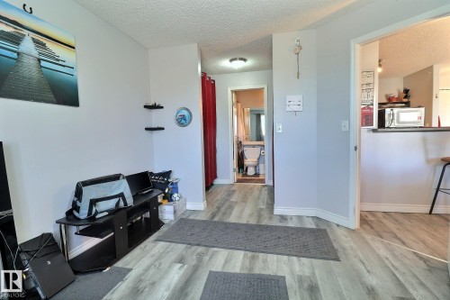 416 14708 50 Street, Edmonton, AB - Indoor