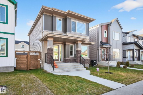 7 Emerald Way E, Spruce Grove, AB - Outdoor With Facade