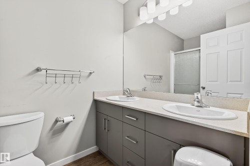 7 Emerald Way E, Spruce Grove, AB - Indoor Photo Showing Bathroom