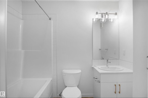 100 3705 141 Street, Edmonton, AB - Indoor Photo Showing Bathroom