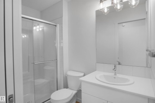 100 3705 141 Street, Edmonton, AB - Indoor Photo Showing Bathroom