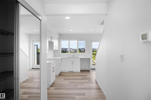 100 3705 141 Street, Edmonton, AB - Indoor Photo Showing Other Room