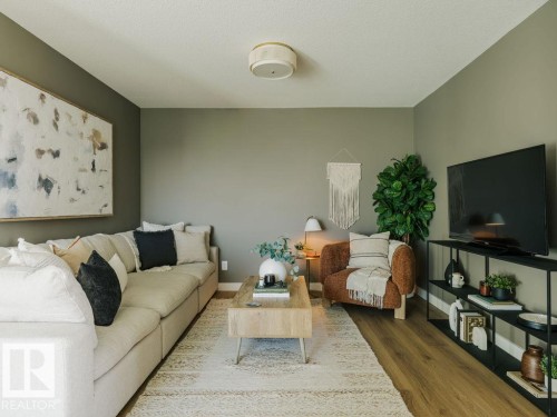 8961 Elves Loop, Edmonton, AB - Indoor Photo Showing Living Room