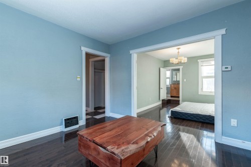 9213 101A Avenue, Edmonton, AB - Indoor Photo Showing Bedroom
