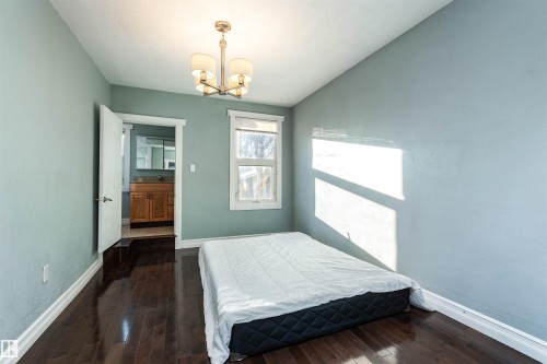 9213 101A Avenue, Edmonton, AB - Indoor Photo Showing Bedroom
