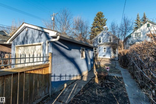 9213 101A Avenue, Edmonton, AB - Outdoor
