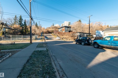9213 101A Avenue, Edmonton, AB - Outdoor