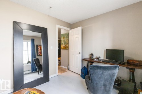 115 2208 44 Avenue, Edmonton, AB - Indoor Photo Showing Office