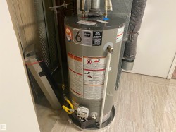 Utilities with gas water heater - 