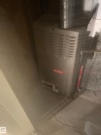 Utilities featuring heating unit - 