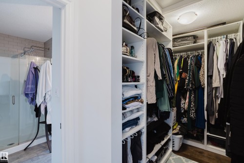 17539 61 Street, Edmonton, AB - Indoor With Storage