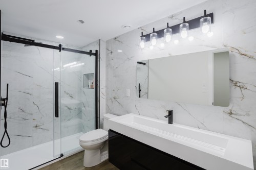17539 61 Street, Edmonton, AB - Indoor Photo Showing Bathroom