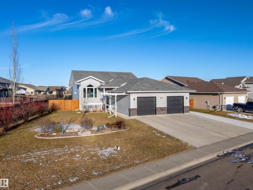 4916 59 Avenue, Cold Lake, AB - Outdoor