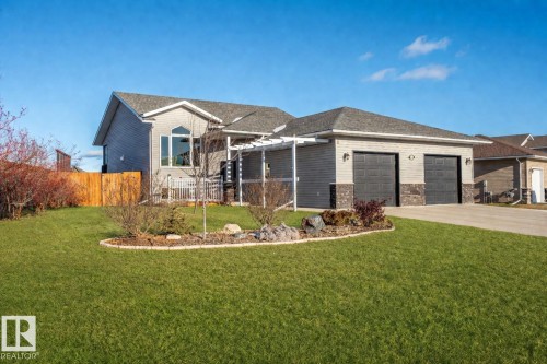 4916 59 Avenue, Cold Lake, AB - Outdoor