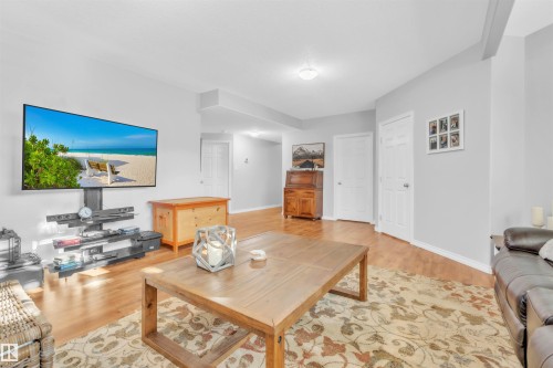 4916 59 Avenue, Cold Lake, AB - Indoor Photo Showing Living Room