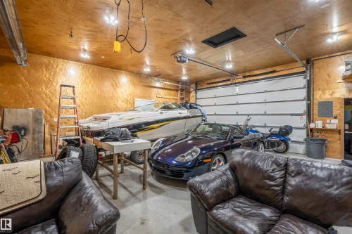 4916 59 Avenue, Cold Lake, AB - Indoor Photo Showing Garage