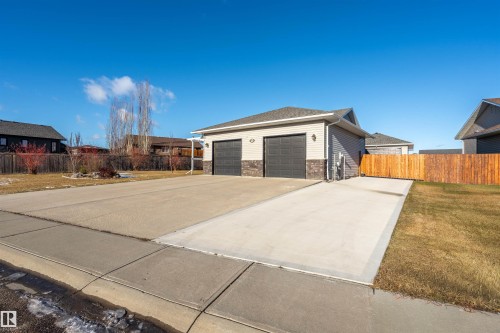 4916 59 Avenue, Cold Lake, AB - Outdoor
