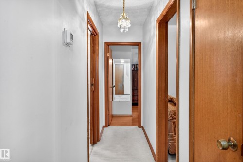 5607 97 Avenue, Edmonton, AB - Indoor