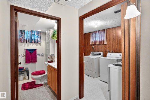 5607 97 Avenue, Edmonton, AB - Indoor Photo Showing Laundry Room