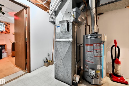 5607 97 Avenue, Edmonton, AB - Indoor Photo Showing Basement