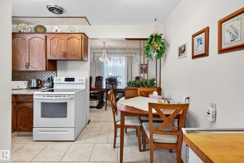 5607 97 Avenue, Edmonton, AB - Indoor Photo Showing Kitchen